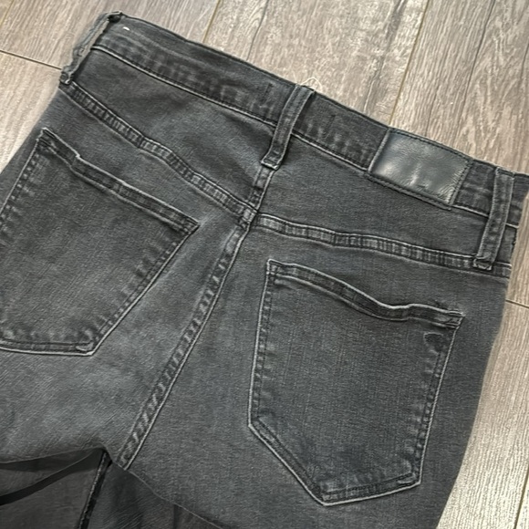 Madewell 10" High-Rise Skinny Jeans in Berkeley Black: Button-Through Edition 27 - Picture 10 of 10